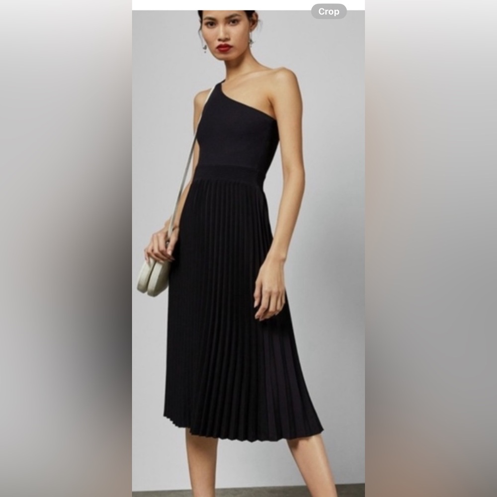 Ted Baker Miriom Asymmetric Knitted
Pleated One Shoulder Midi Dress